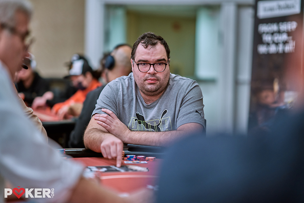 Mini Main Seat Draw and Chip&nbsp;Count